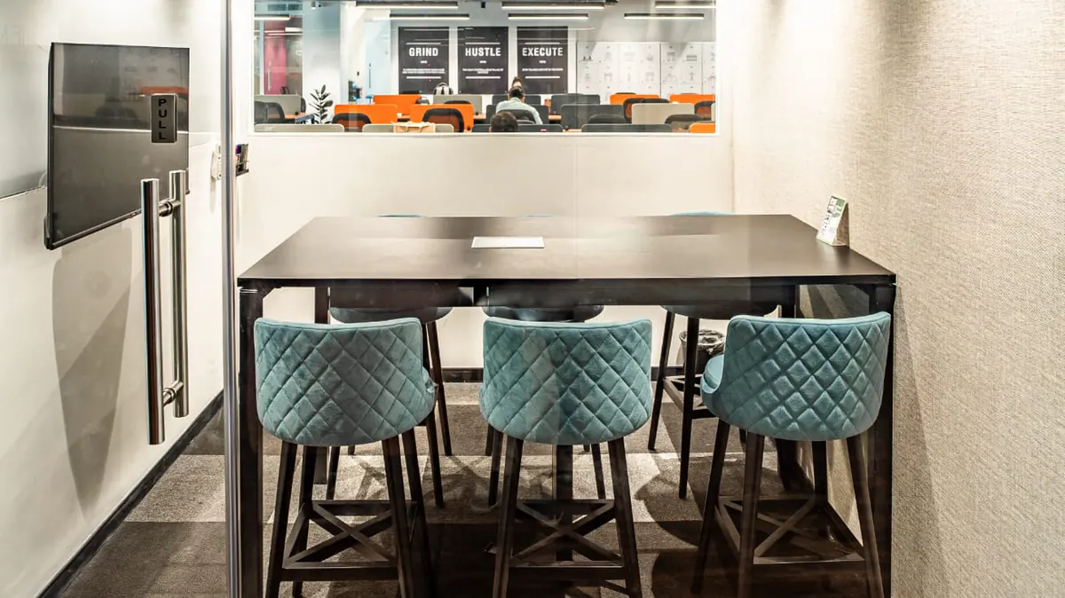 6 Seater Meeting Room in Goregaon West - YesssWorks 271 Business Park | GoSpace 8512