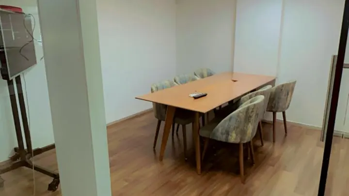 6 Seater Conference Room