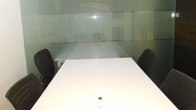 4 Seater Meeting Room