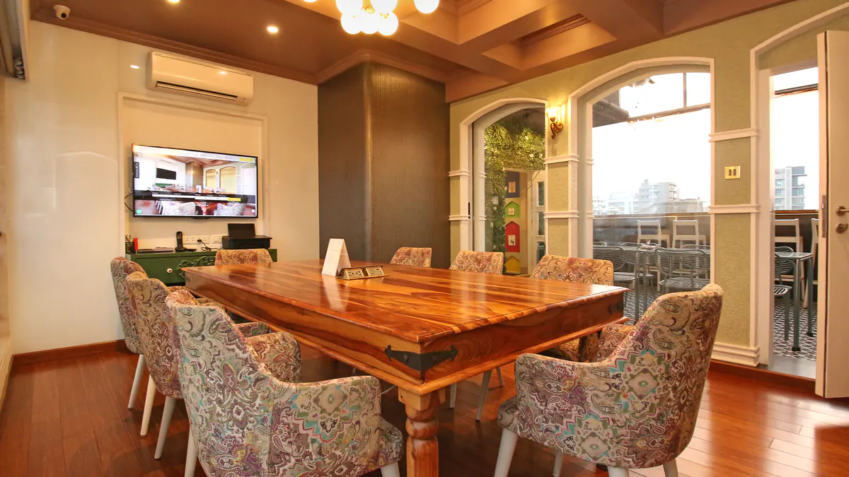 8 Seater Conference Room