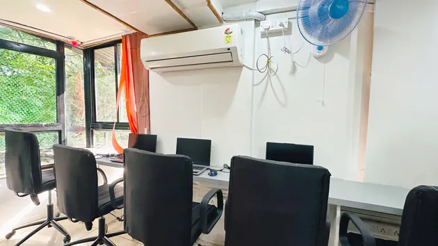 Open Desks in Shivajinagar - Qubix Coworking Space | GoOffice 6400