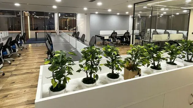 Open Desks in Sector 96 - Workbox Space | GoOffice 8670