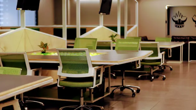 Open Desks in Althan - iKoVerk Coworking Space Althan 1 | GoOffice 23006