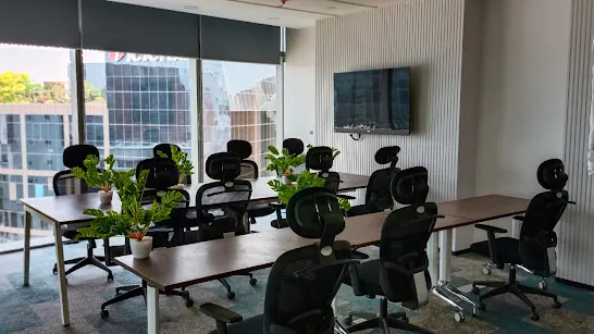 Open Desks in Bandra East - EsziWorkN | GoOffice 7524
