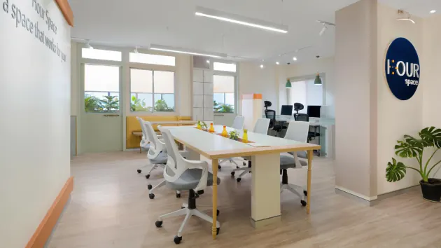 Open Desks in Colaba - Hour Space | GoOffice 7500