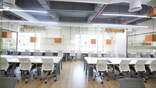 Open Desks in MG Road - AltF Empire Square | GoOffice 8378