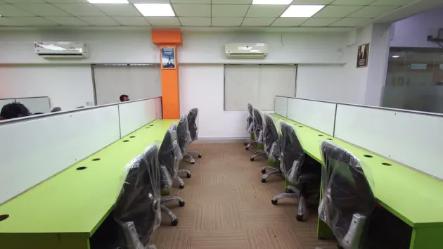 Open Desks in Malad West - Toutle Space | GoOffice 7518
