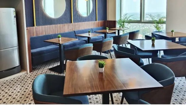 Open Desks in Sector B - AWFIS Acropolis | GoOffice 4401