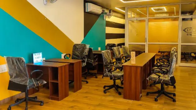 Open Desks in Sitabuldi - Stint Studio | GoOffice 6506