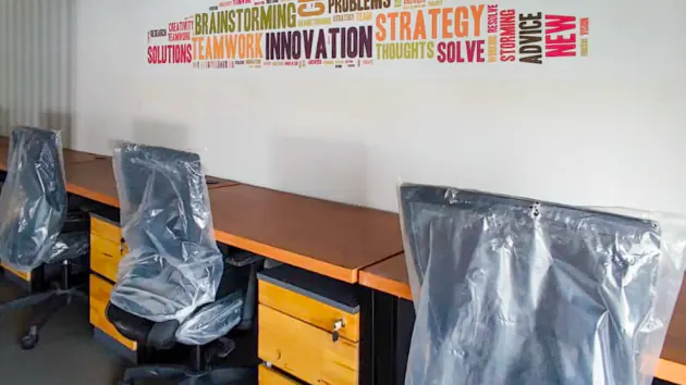 Open Desks in Thoraipakkam - Canyon Workspace | GoOffice 1644