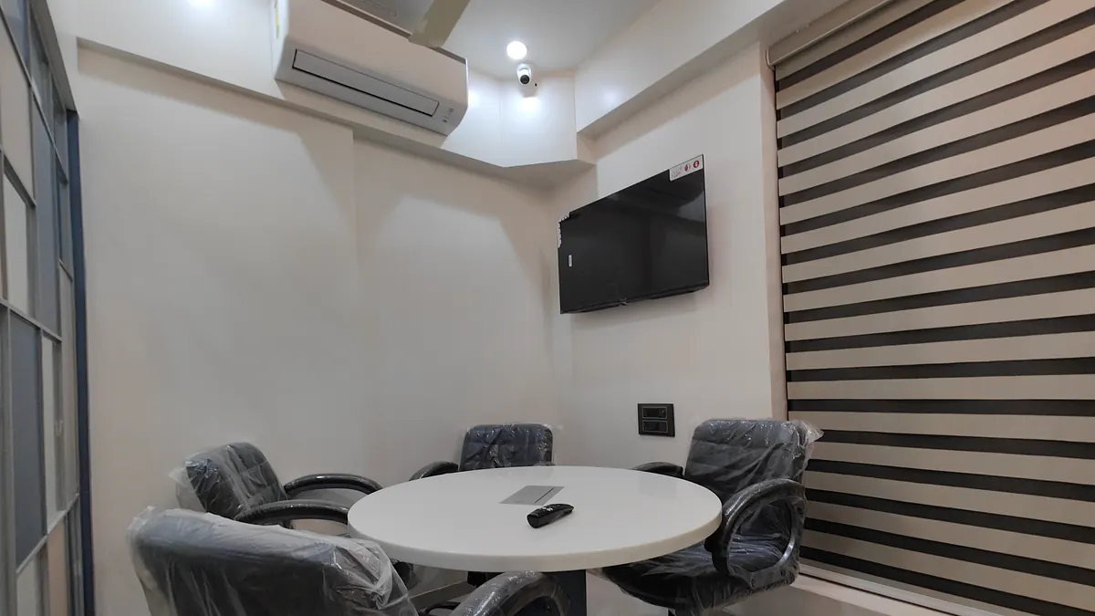 4 Seater Conference Room