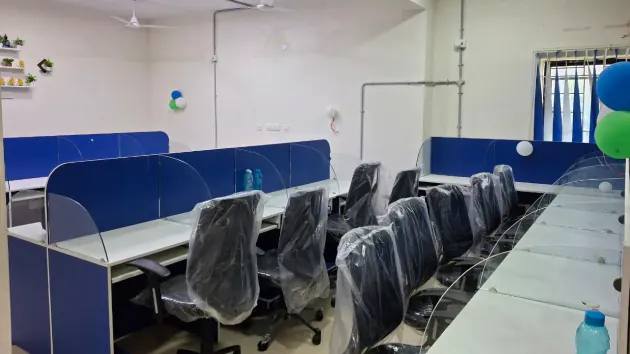 Open Desks in Chathiram Bus stop - Universe Co-works | GoOffice 4050