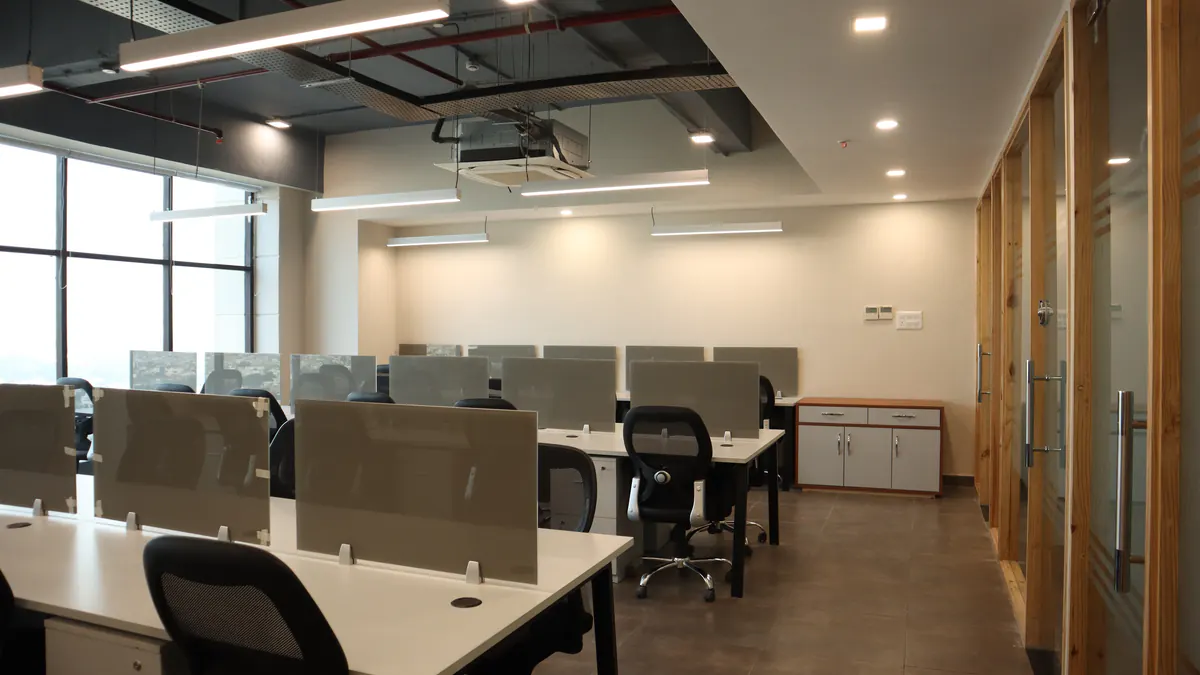 Open Desks in Gomti Nagar - Summit Space | GoOffice 8249