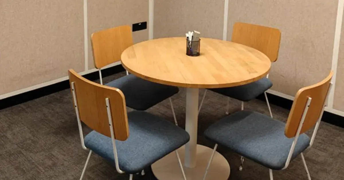 2 Seater Meeting Room in Andheri East - WeWork Raheja Platinum | GoSpace 40126