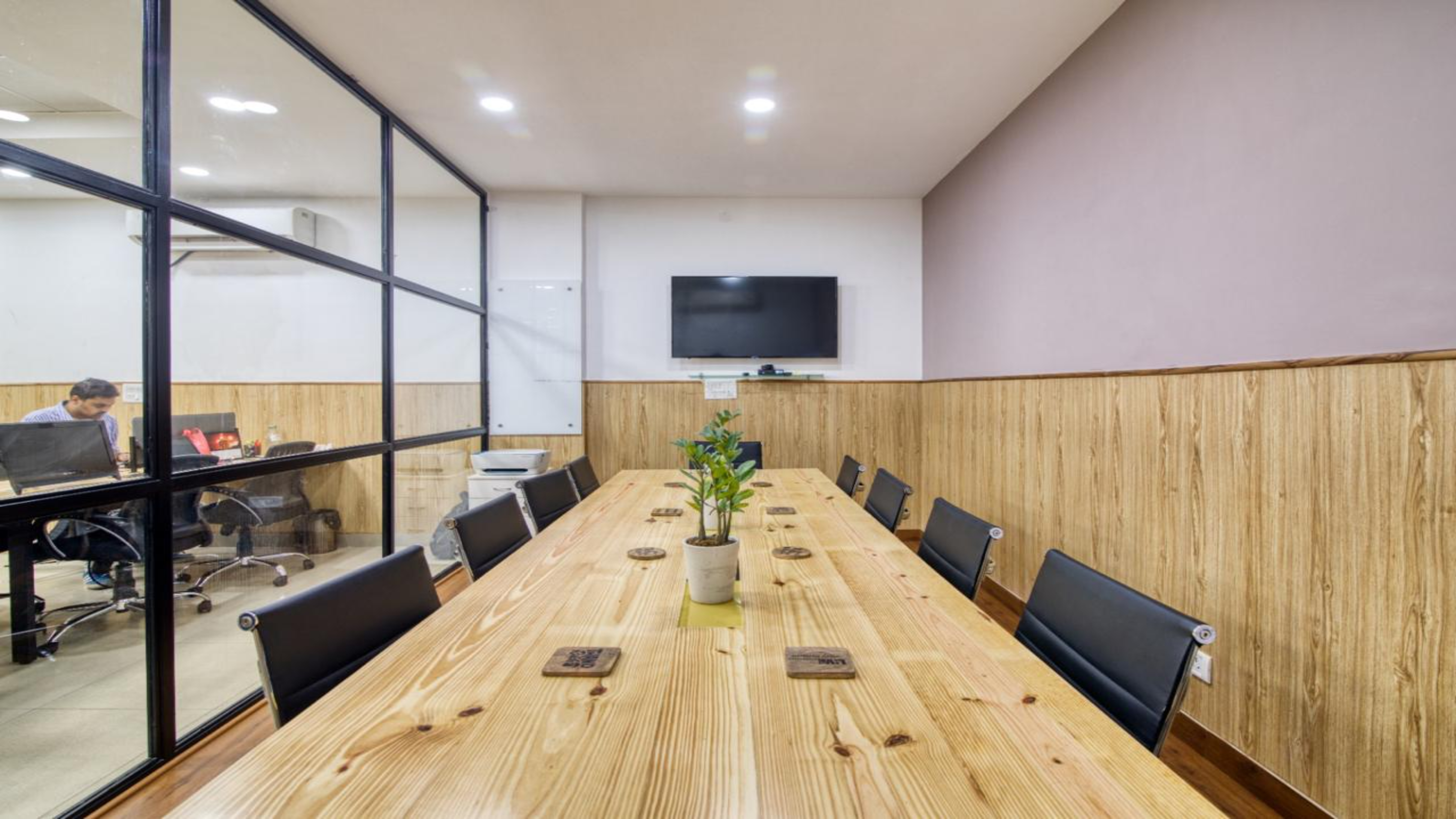 6 Seater Meeting Room