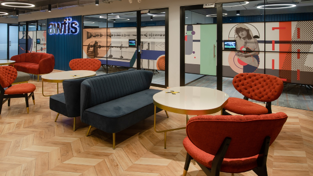 6 Seater Conference Room