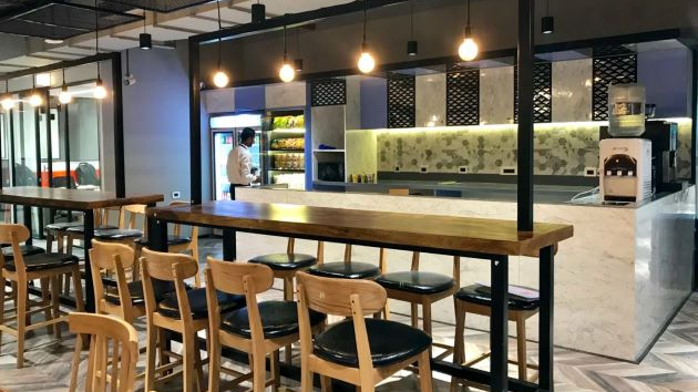 10 Seater  Private Cabin