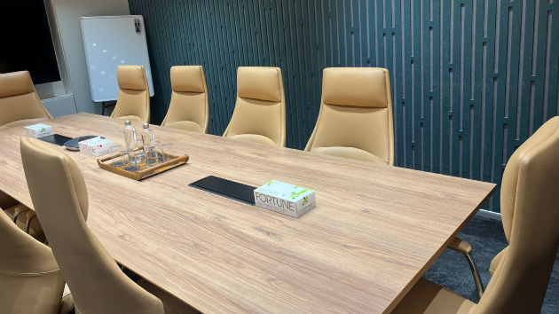 10 Seater Board Room in Ashok Nagar - Incuspaze UB City | GoSpace 21170