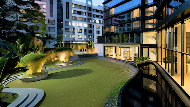 10 Seater Conference Room