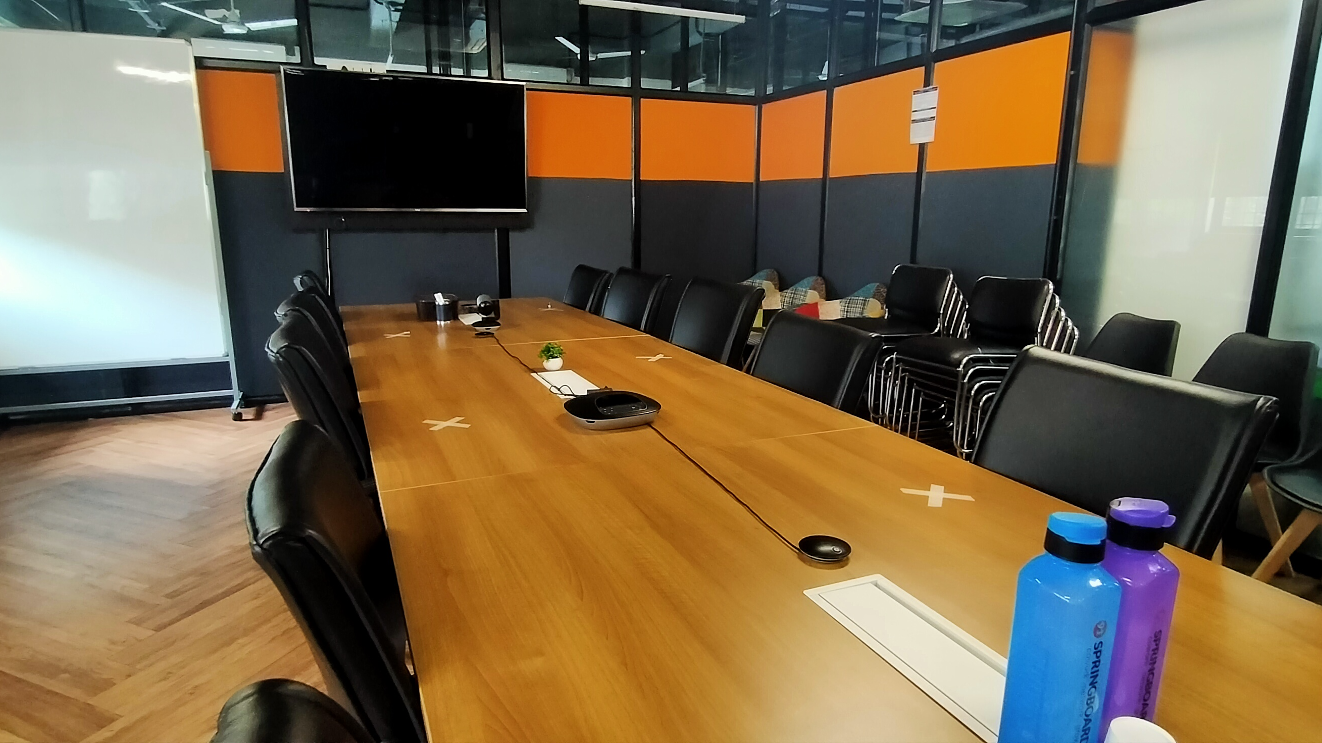 GoSpace 6181 10 Seater Conference Room