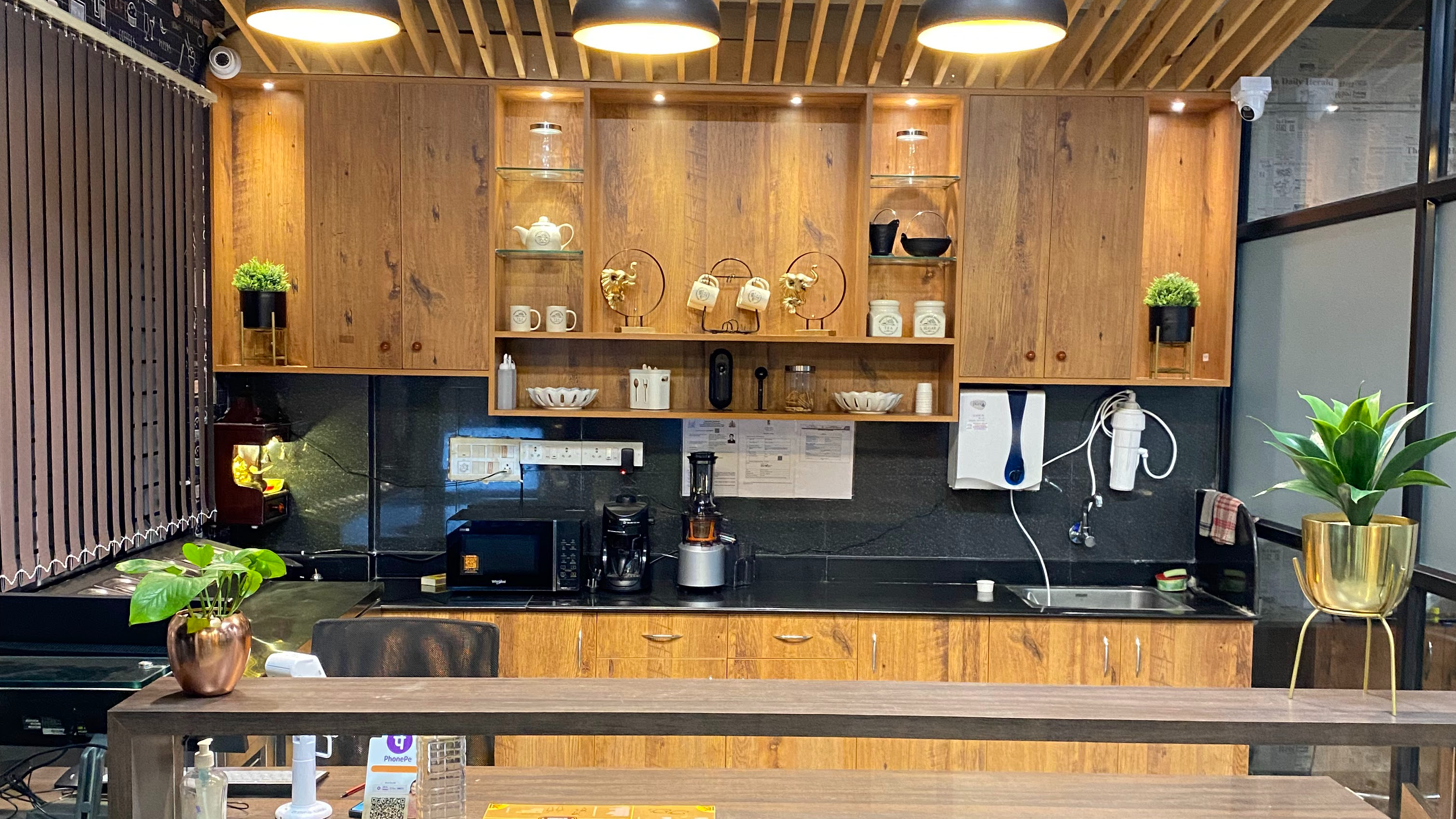 8 Seater Conference Room