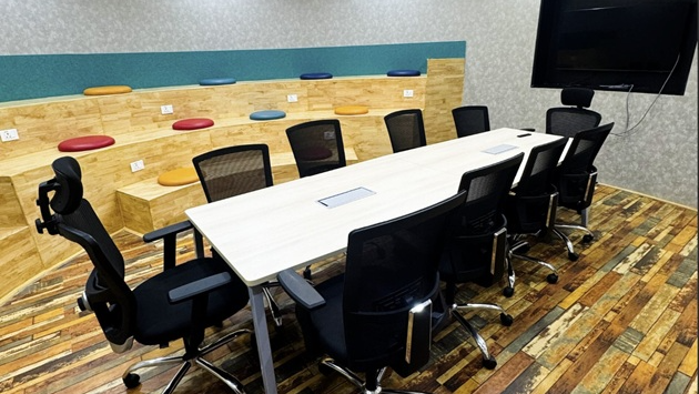 10 Seater Conference Room