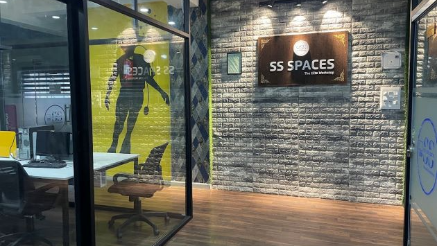 10 Seater Conference Room 