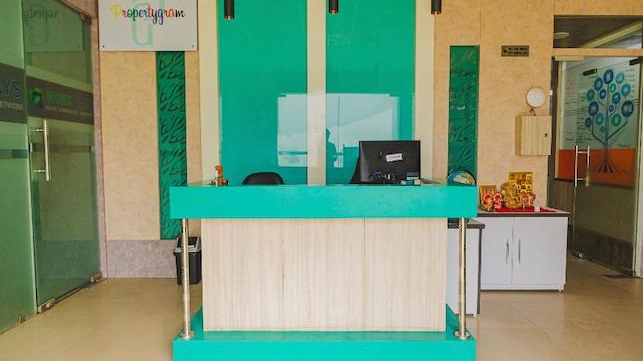 10 Seater Conference Room