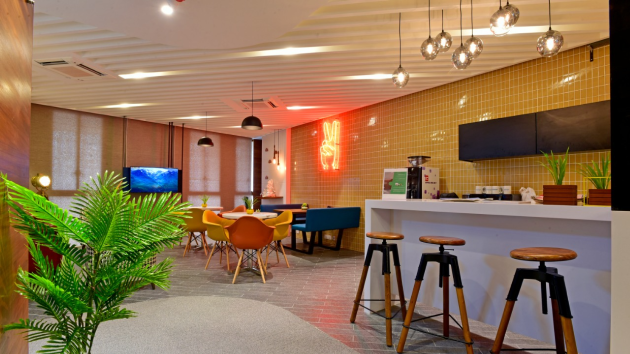 GoSpace 4085 10 Seater - Conference Room