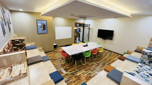 10 Seater Conference Room