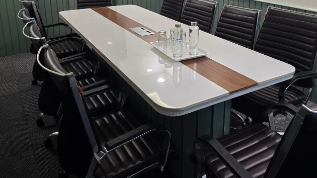 10 Seater Conference Room in Gomti Nagar - Incuspaze Eldeco Corporate | GoSpace 8749