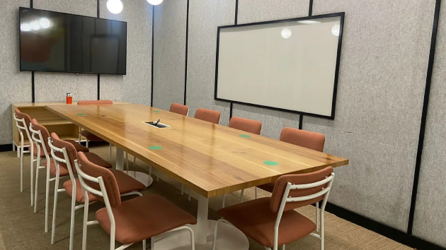 10 Seater Meeting Room in Cybercity - WeWork DLF Forum | GoSpace 8631
