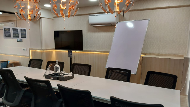 10 Seater Meeting Room