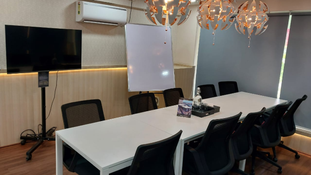 10 Seater Meeting Room