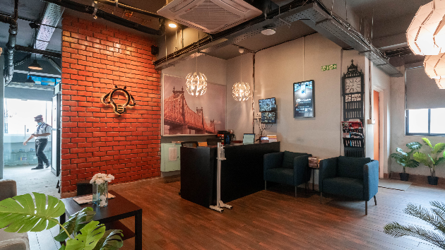 10 Seater Meeting Room