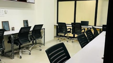 10 Seater Meeting Room 