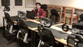 10 Seater Meeting Room 