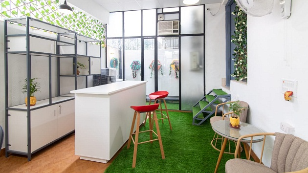 10 Seater Meeting Room