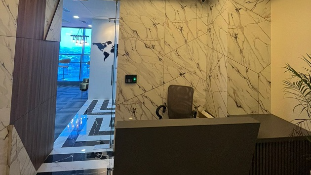 6 Seater Meeting Room