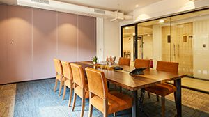 10 Seater Meeting Room