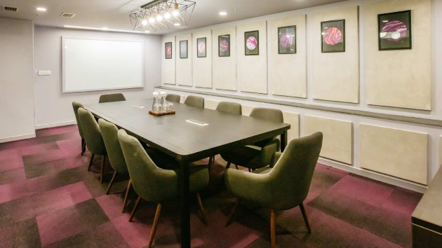 10 Seater Meeting Room in Sector 24 - Cowrks Cybercity | GoSpace 8357