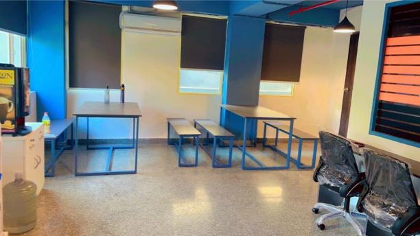 10 Seater Meeting Room