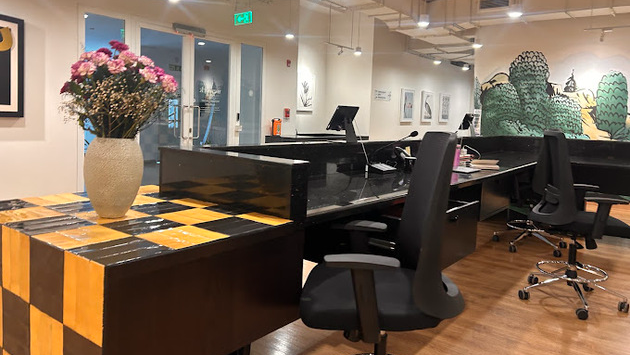 10 Seater Meeting Room