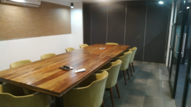 10 Seater Meeting Room