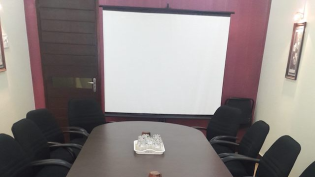 10 Seater Meeting Room