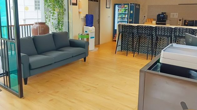 10 Seater Private Cabin 