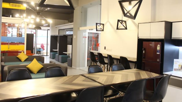 10 Seater Private Cabin