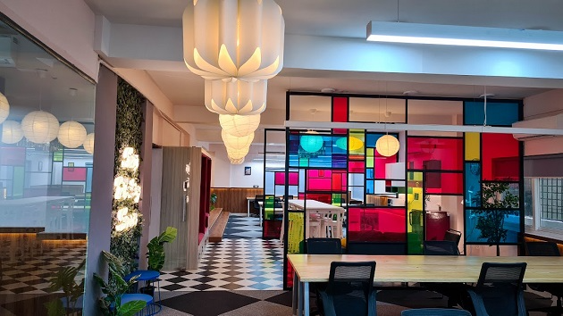 10 Seater Private Cabin 