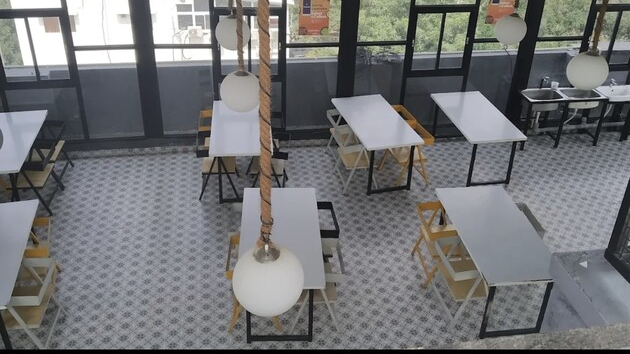 10 Seater Private Cabin