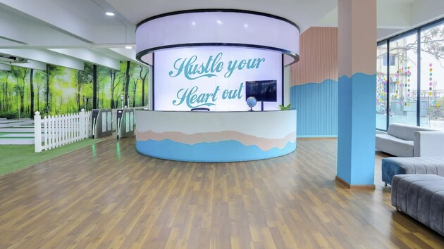 10 Seater Private Cabin 